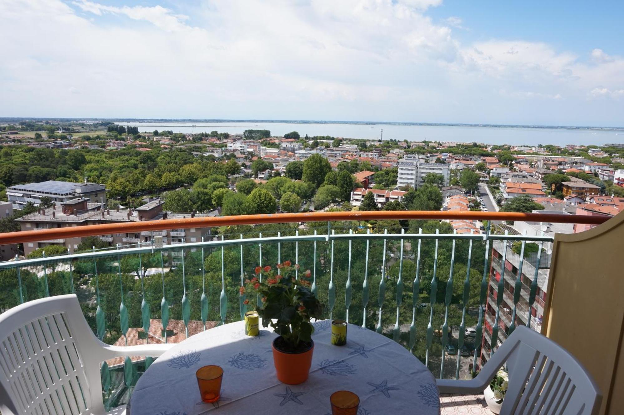 Appartamenti La Torre Lignano Sabbiadoro Exterior foto
